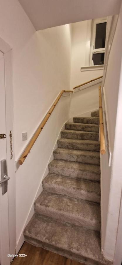 Archillects Entire Two Bedroom Comfy House - Free Parking Glasgow Eksteriør billede